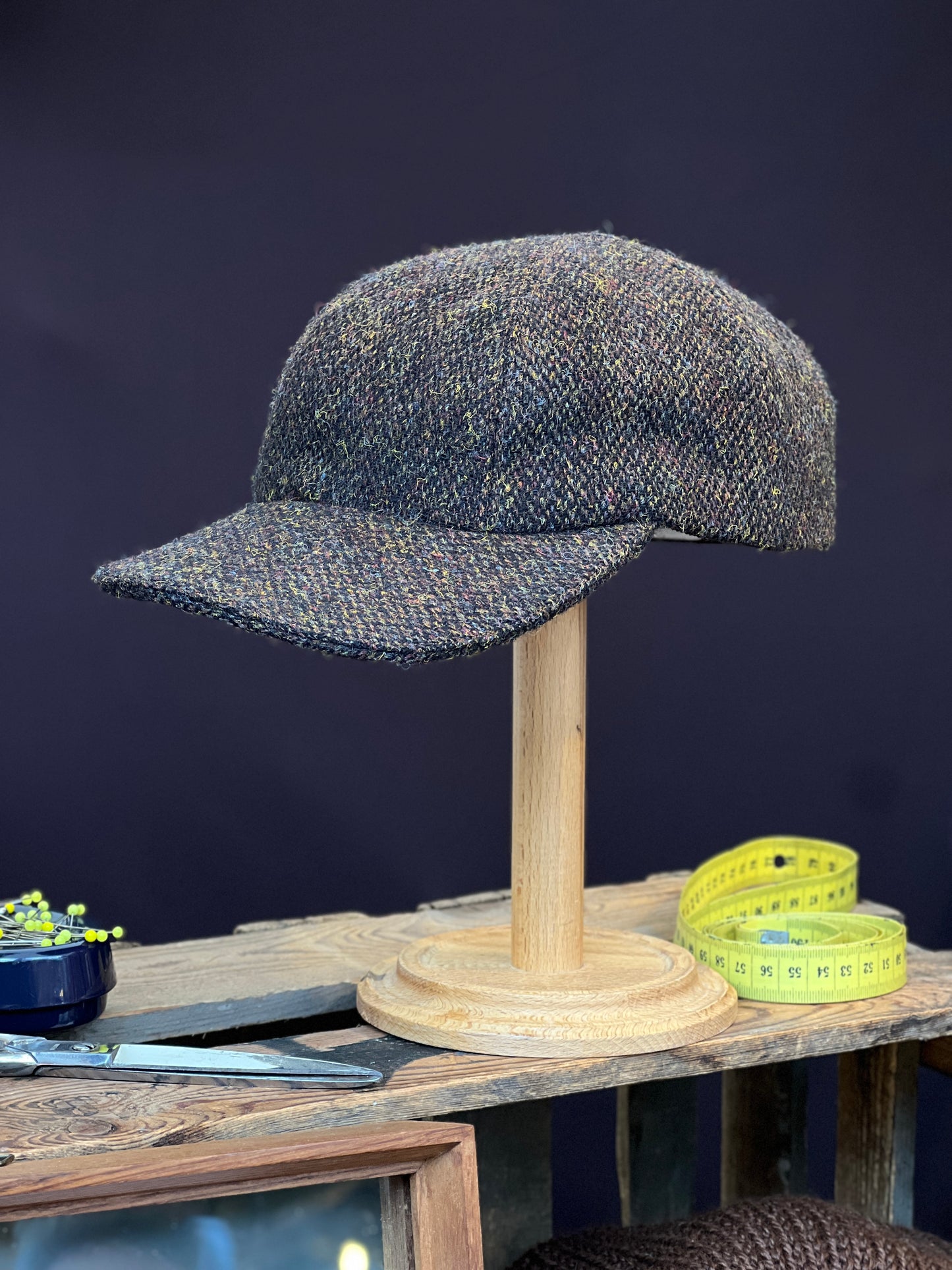 Studio Bosche Basecap Ari Harris Tweed Braun Vorne Links