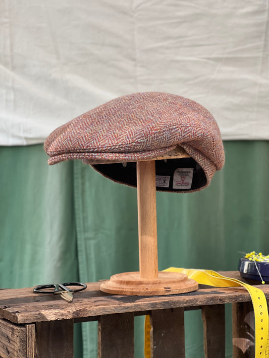 Handgefertigte Klassische Studio Bosche Schiebermütze Harris Tweed Wolle Fischgrat Orange für Herren, Seite Vorne