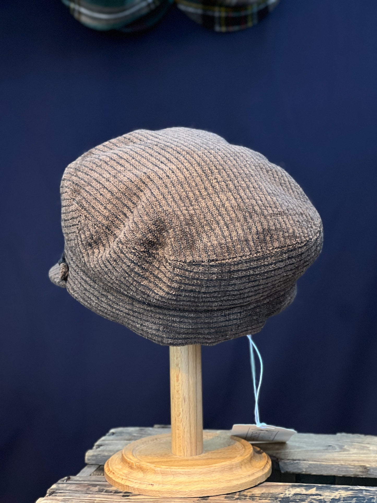 Studio Bosche Prinz Heinrich Mütze Braun Gestreifte Wolle Braun Hinten Links