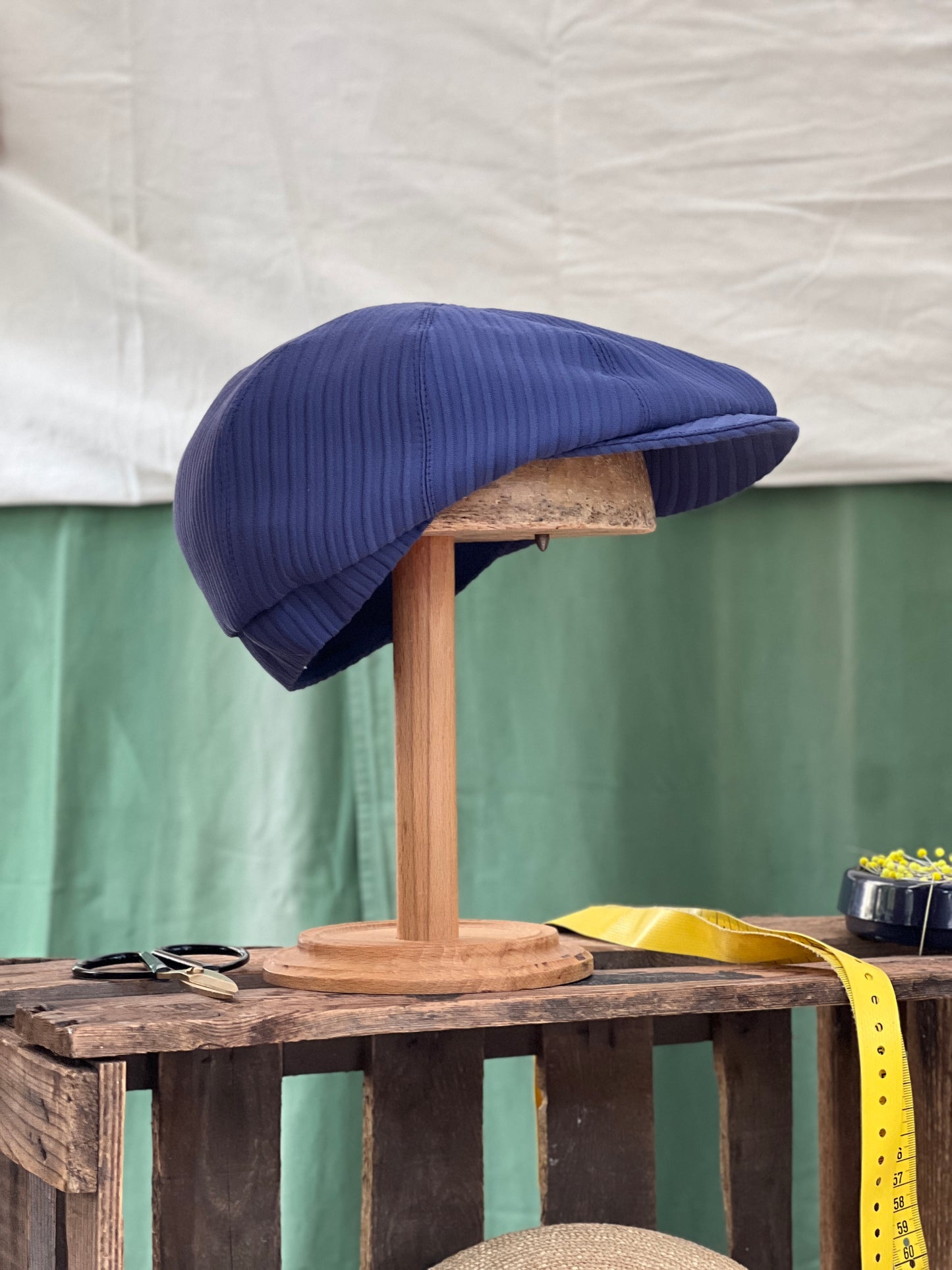 Klassische Sommer Bakerboy, Studio Bosche Zeitungsjungenmütze für Herren aus Blauer Baumwolle Seite