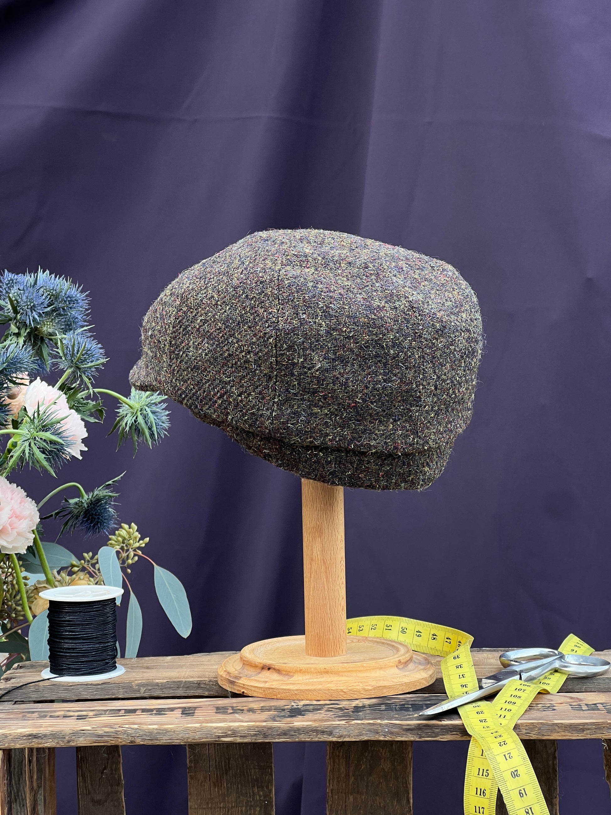 Studio Bosche klassische handgefertigte Bakerboy/Zeitungsjungenmütze Wolle Harris Tweed Hinten Seite