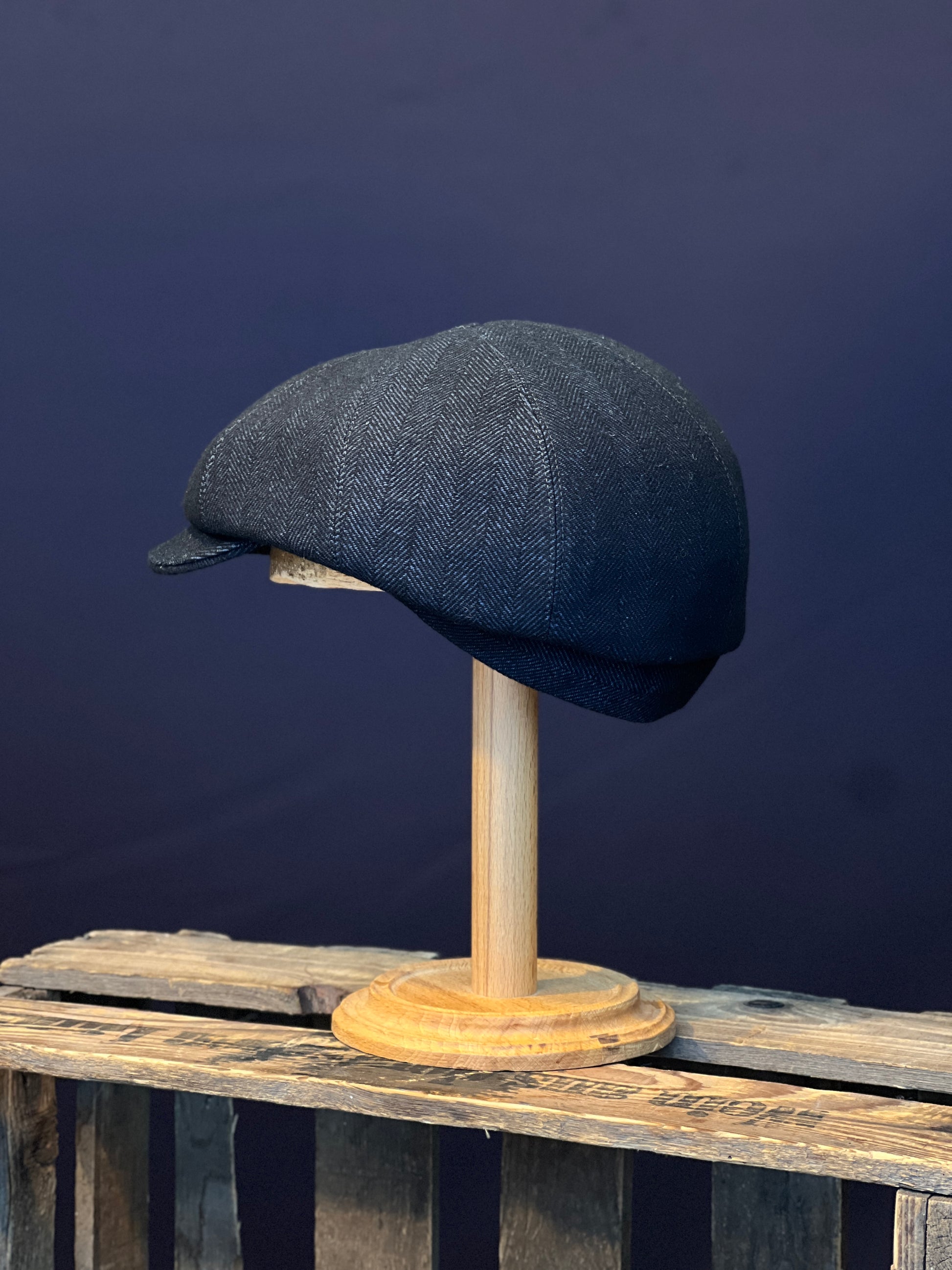 Handgefertigte Klassische Bakerboy Fischgrat Navy für Herren Seite Hinten